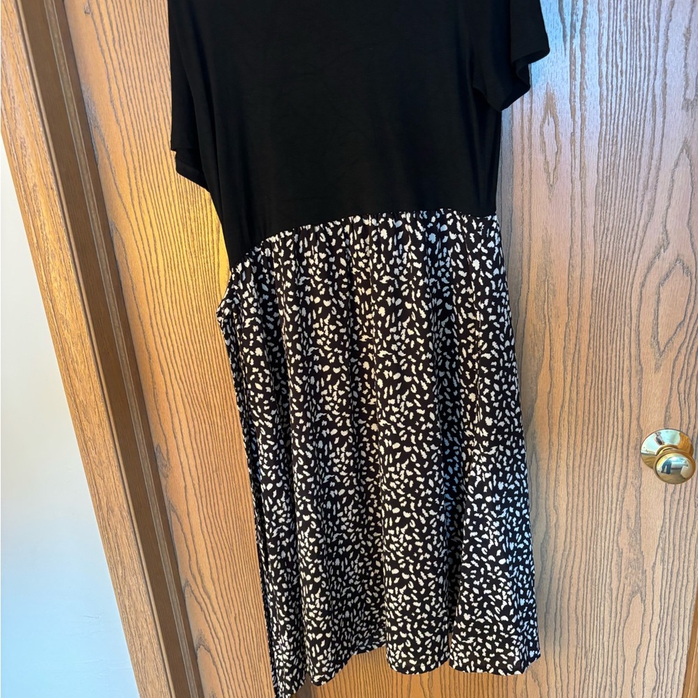 Zattacas Black and White Patterned Dress